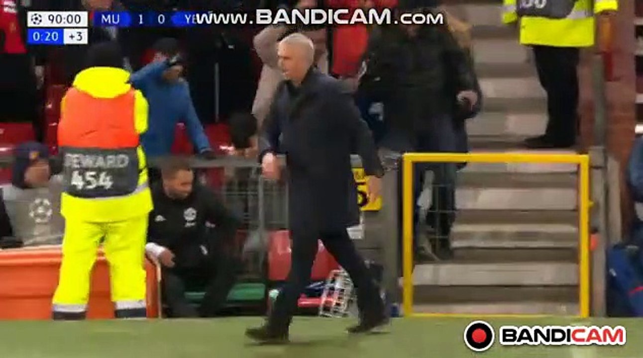 Amazing Goal Fellaini (1-0) Manchester United vs BSC Young Boys
