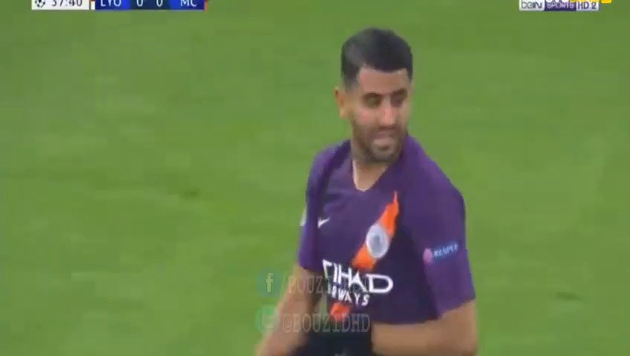 شاهد مافعله رياض محرز اليوم يقدم تمريرة حاسمة