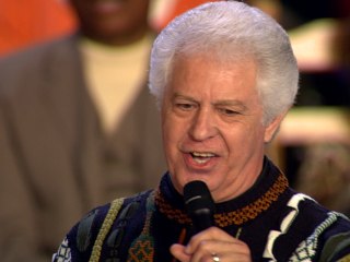 Bill & Gloria Gaither - Joy To The World