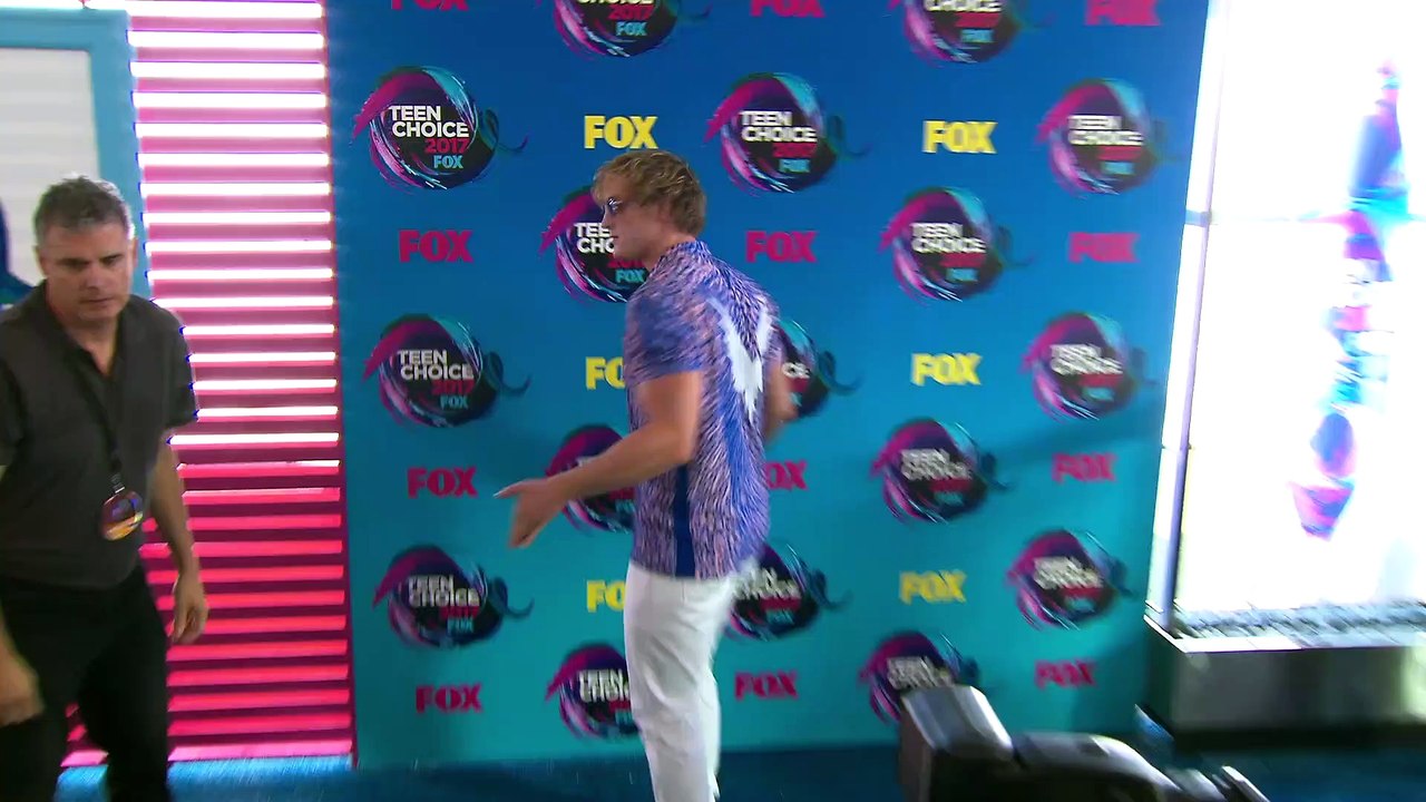 Logan Paul Slammed For Trolling Flat Earth Society | Hollywoodlife