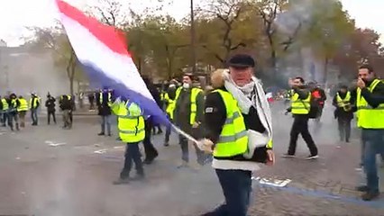 Újabb tüntetést szerveznek a sárgamellényesek