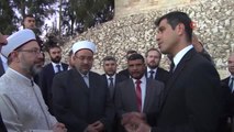 Diyanet İşleri Başkanı Erbaş, Ürdün'de Türk Şehitliğini Ziyaret Etti