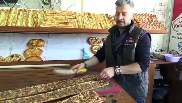 İki il arasında 'etli ekmek' tartışması...Sivas'ta dana etinden Konya'da kuzu etinden yapılan etli ekmek üzerine ortaya çıkan 'Etli ekmek kimin' tartışmaları sürüyor