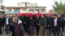 Diyarbakır'da şehit olan polis memuru için yürüyüş düzenlendi