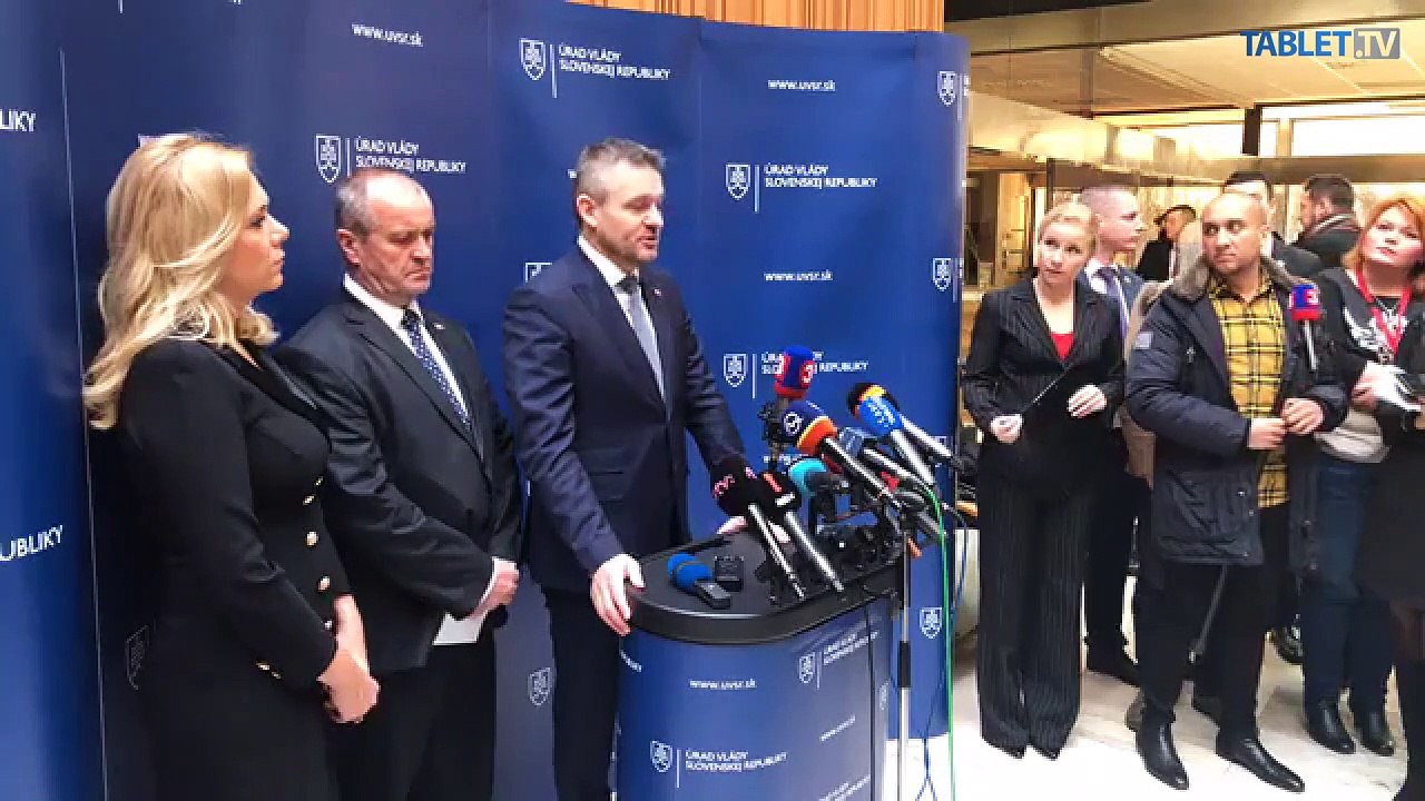 Brífing P. Pellegriniho, P. Gajdoša a D. Sakovej