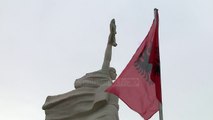 Pa Koment - PD, homazhe te Varrezat e Dëshmorëve - Top Channel Albania - News - Lajme
