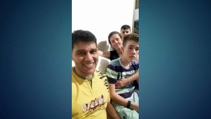 Após ser baleado em Colégio, adolescente da os primeiros passos sem andador