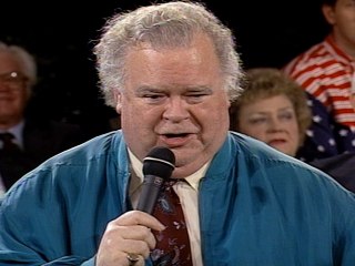 Bill & Gloria Gaither - Thanks to Calvary (I Don't Live Here Anymore) / I'm Free /The King Is Coming