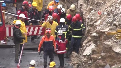 Beton Blok Altında Kalan 4 İşçiden 1'i Kurtarıldı