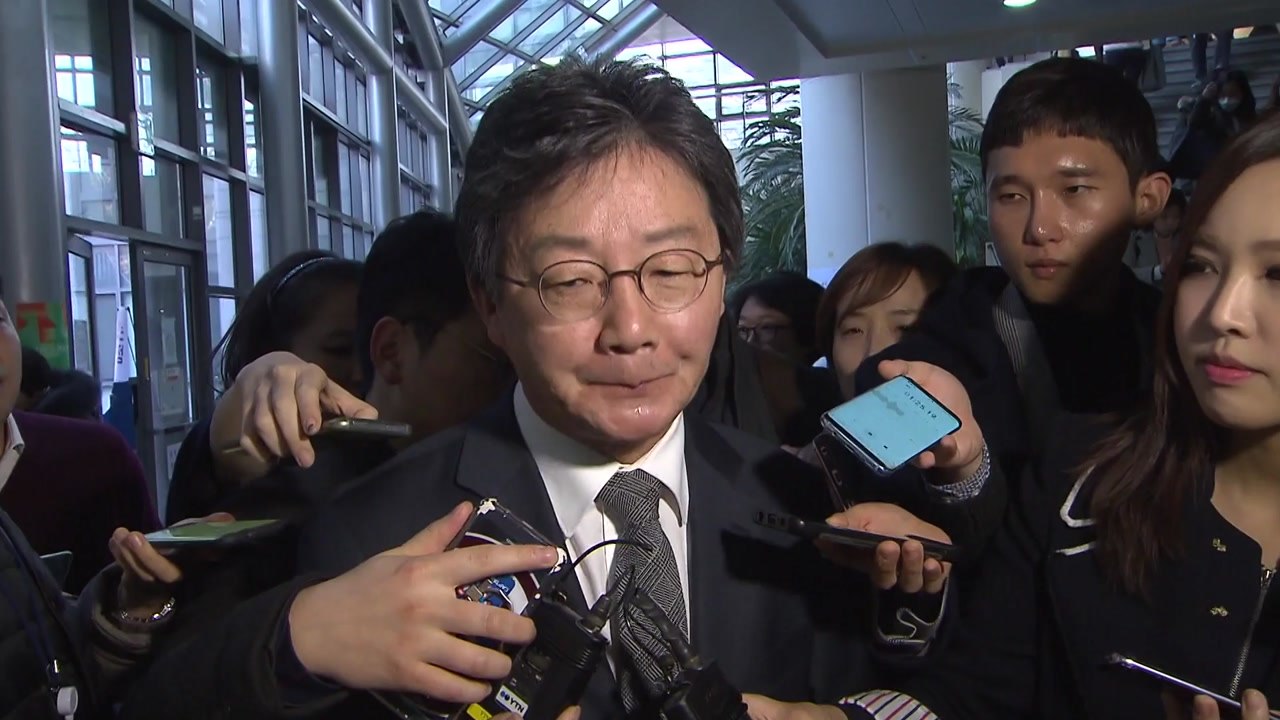 유승민 "보수 재건 고민 중...말할 기회 있을 것" / YTN