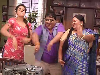 Jijaji Chhat Per Hain | Murai With Wife Karuna Showing His Dancing Skills | जीजाजी छत पर हैं