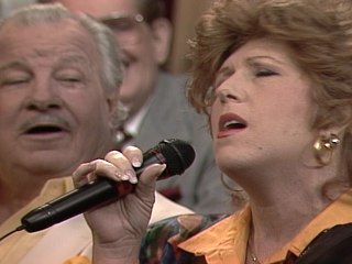 Bill & Gloria Gaither - On Jordan's Stormy Banks