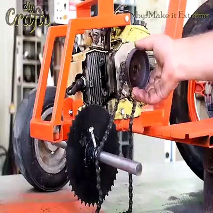 Making a chainsaw engine 3 wheel scooter video Dailymotion