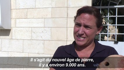 Un masque de pierre vieux de 9.000 ans