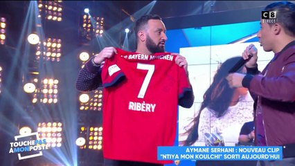 Aymane Serhani offre le maillot dédicacé de Franck Ribéry à Cyril Hanouna