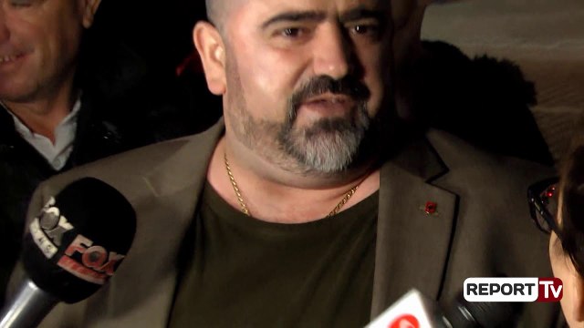 Rikthehet 'kaubojsi', ish-deputetit Eduart Ndocaj i bashkohet protestës tek Unaza e Re