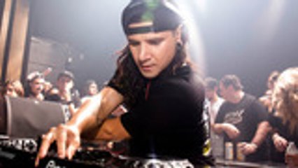 Skrillex Remixes Travis Scott's "Sicko Mode" | Billboard News