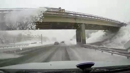 Quand ton pare-brise se casse à cause d'une chute de neige