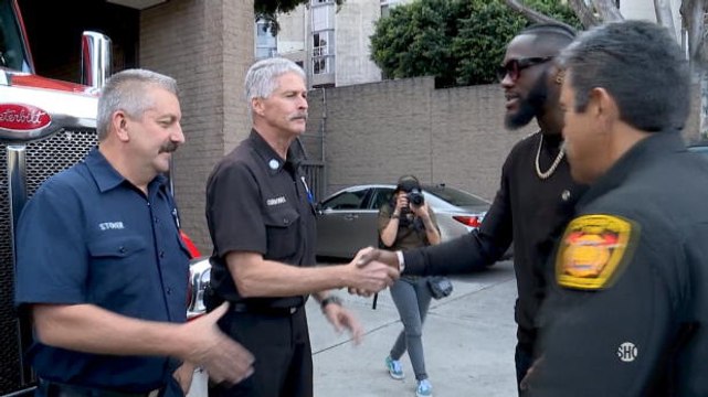 VIRAL: Fury & Wilder visit California firefighters