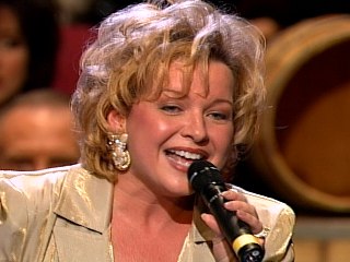 Bill & Gloria Gaither - It Won't Be Long