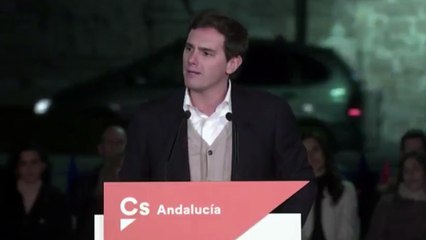 Rivera pide dar "un buen revés" al PSOE en Andalucía que sirva como "un 'stop' a Pedro Sánchez"