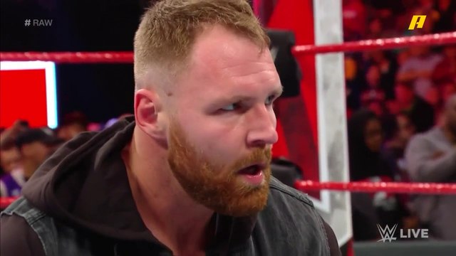 دين امبروز يحرج سيث رولينز على الحلبة #WWE_ولعوها