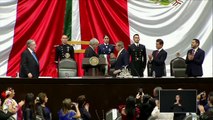 Izquierdista López Obrador jura como presidente de México
