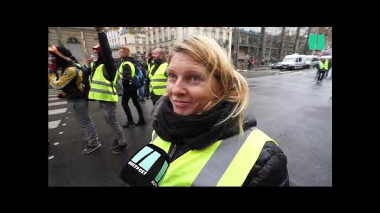 Les gilets jaunes sur les Champs-Élysées nous expliquent pourquoi ils manifestent