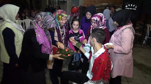 ASKER KINASI ASKERE KINA YAKMA ADETLERİ SERKAN SARIKAYA