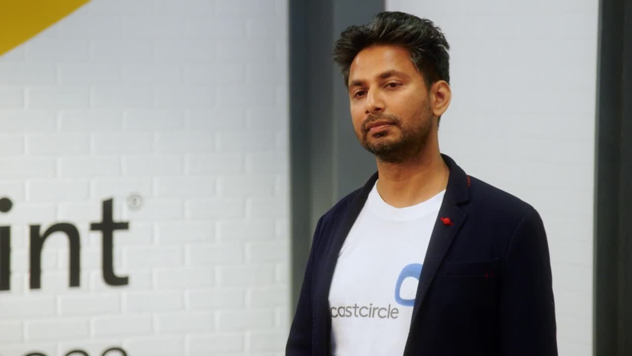 Entrepreneur Elevator Pitch S3 Ep11: Aren't Those the Guys From Shark Tank?