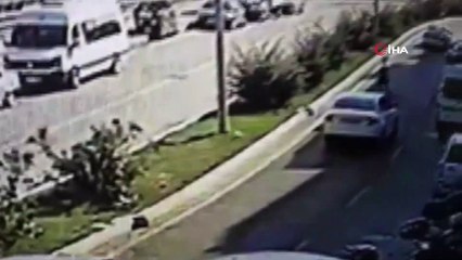 Önce çarptı, sonra ezip geçti...Feci kaza kamerada