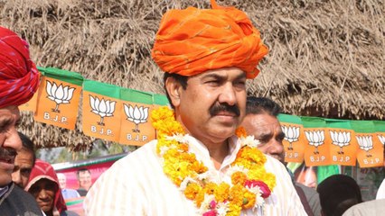 Rajasthan में Sachin Pilot के खिलाफ लड़ रहे Yunus Khan को नहीं मिला Star Campaigner | वनइंडिया हिंदी