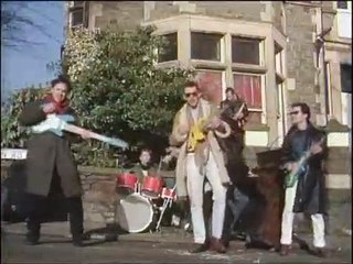 The Young Ones S02 E05