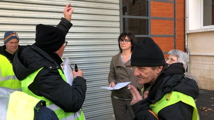 Les Gilets jaunes se rendent au centre des impôts