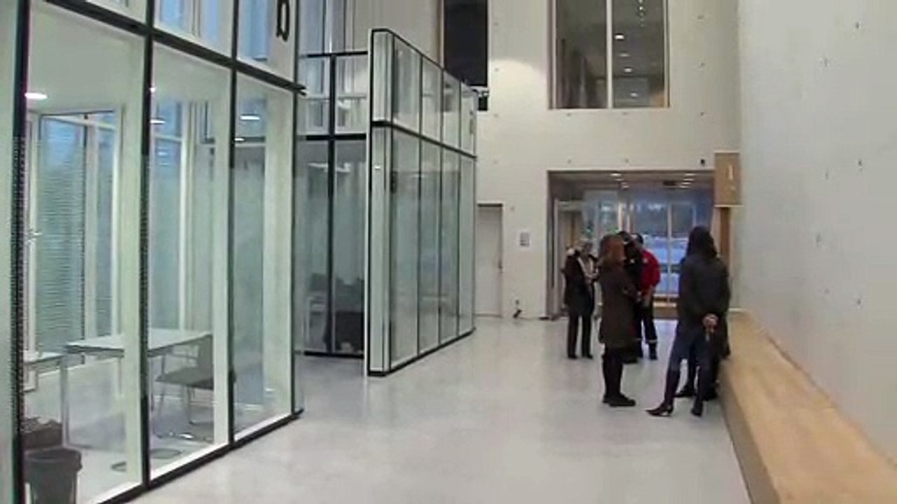 Les salles dédiées aux avocats et leurs clients vues par François Déléna.