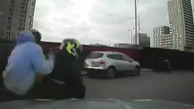 La police londonienne est désormais autorisée à foncer sur les voleurs de motos