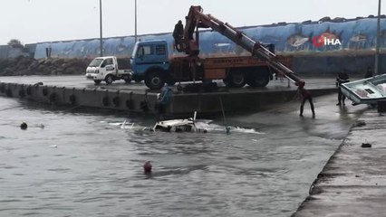 Akçakoca'da Dev Dalgalar Bir Tekneyi Batırdı