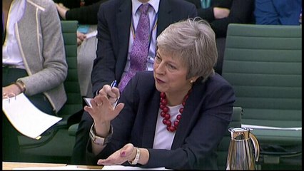 Theresa May spinge la sua Brexit. "L'accordo con Ue il solo possibile"