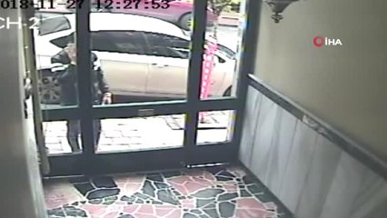 Kemalettin Erbakan'ı Dolandıran Suriyeli Şahsın Kaçışı Kamerada