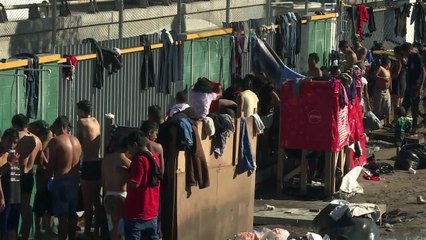 Migrantes enfrentan duras condiciones en Tijuana