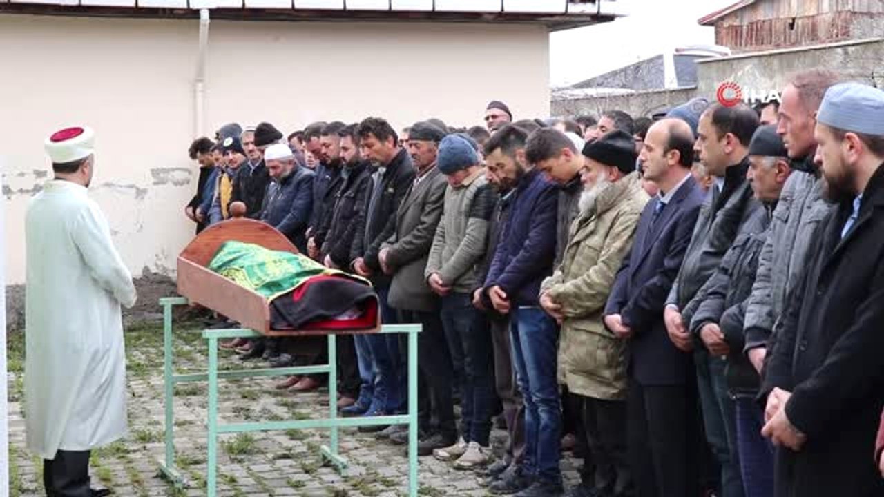 Polis Aracının Çarptığı 9 Yaşındaki Çocuk Son Yolculuğuna Uğurlandı