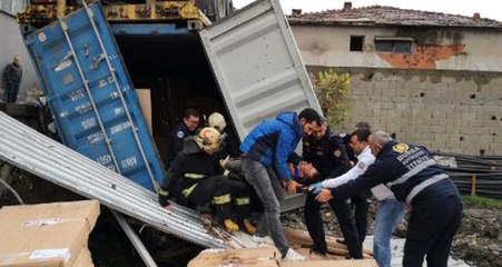 Mobilya Fabrikasında Çalışan İşçilerin Üzerine Konteyner Düştü: 2 Ölü, 1 Yaralı