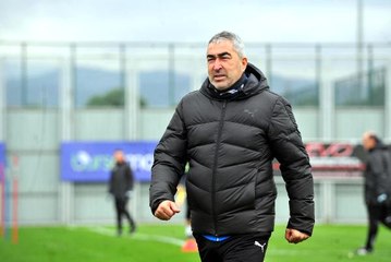 Bursaspor Teknik Direktörü Samet Aybaba, Halis Özkahya ve Hüseyin Göçek'e Destek Verdi