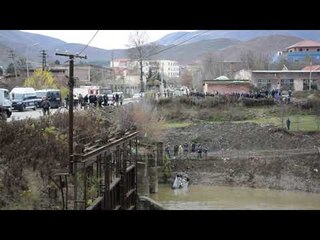 Makina bie në lumë, nxirret pas disa orësh trupi i pajetë i shoferit - Top Channel Albania