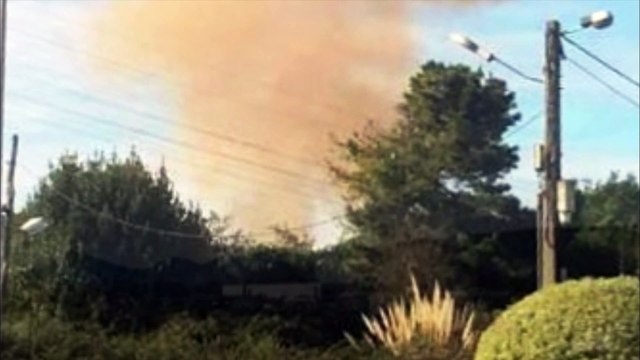 Ecologistas denuncian en una gigantesca nube naranja de ArcelorMittal que alarmó a vecinos de Gijón, Asturias