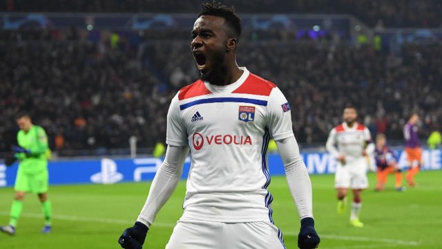 15e j. - Genesio sur Cornet : On oublie ce qu'a déjà fait Maxwell, on a été dur avec lui...