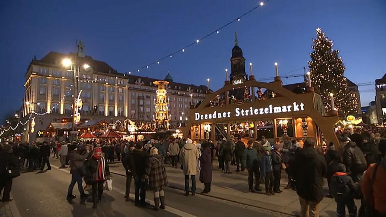Ältester deutscher Weihnachtsmarkt in Dresden eröffnet