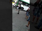 Motoqueiro morre após acidente com ônibus em Maceió