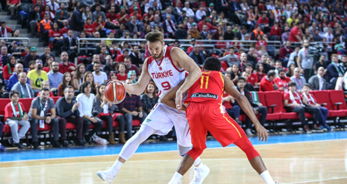 A Milli Basketbol Takımımız, İspanya'yı 71-67 Mağlup Etti