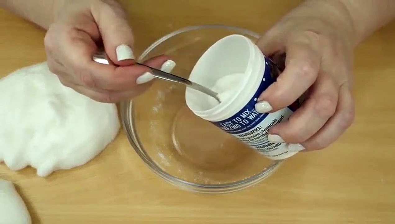 ASMR-Slime #48: Oma Tana spielt mit Cloud-Slime - ohne Sprache